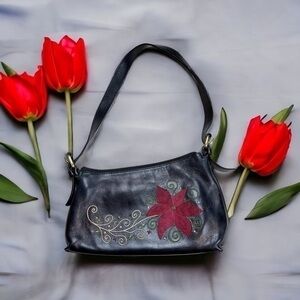 Maxx New York Vintage Small Leather Purse with Embroidered Flower Design